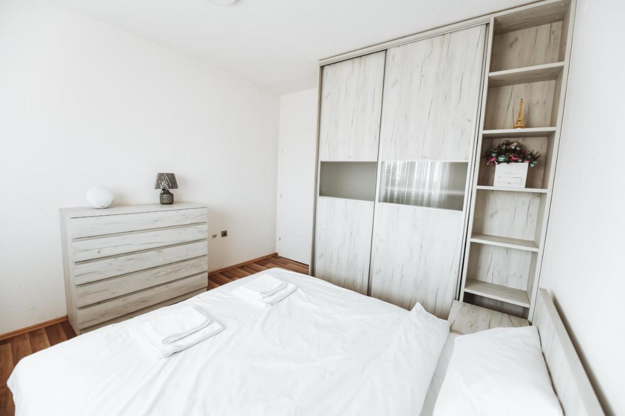 Exclusive 7- New Modern Cozy Apartment Kočani エクステリア 写真