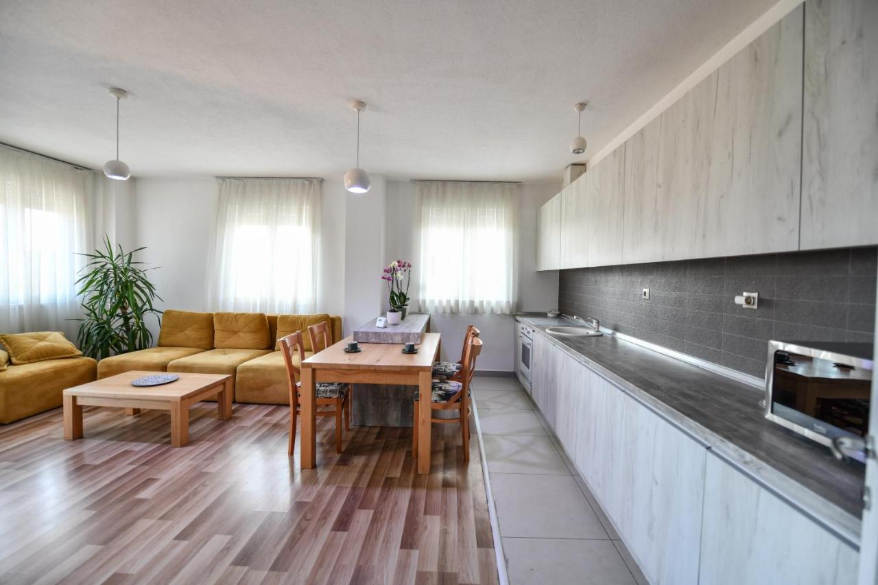 Exclusive 7- New Modern Cozy Apartment Kočani エクステリア 写真